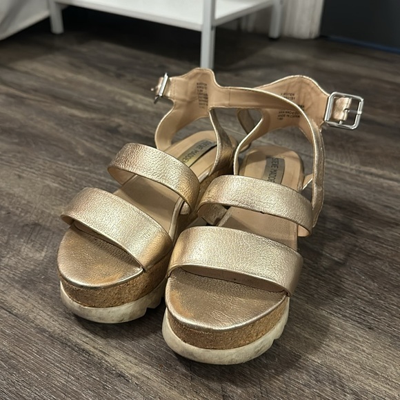 Metallic strappy cork flatform sandals - Picture 2 of 2